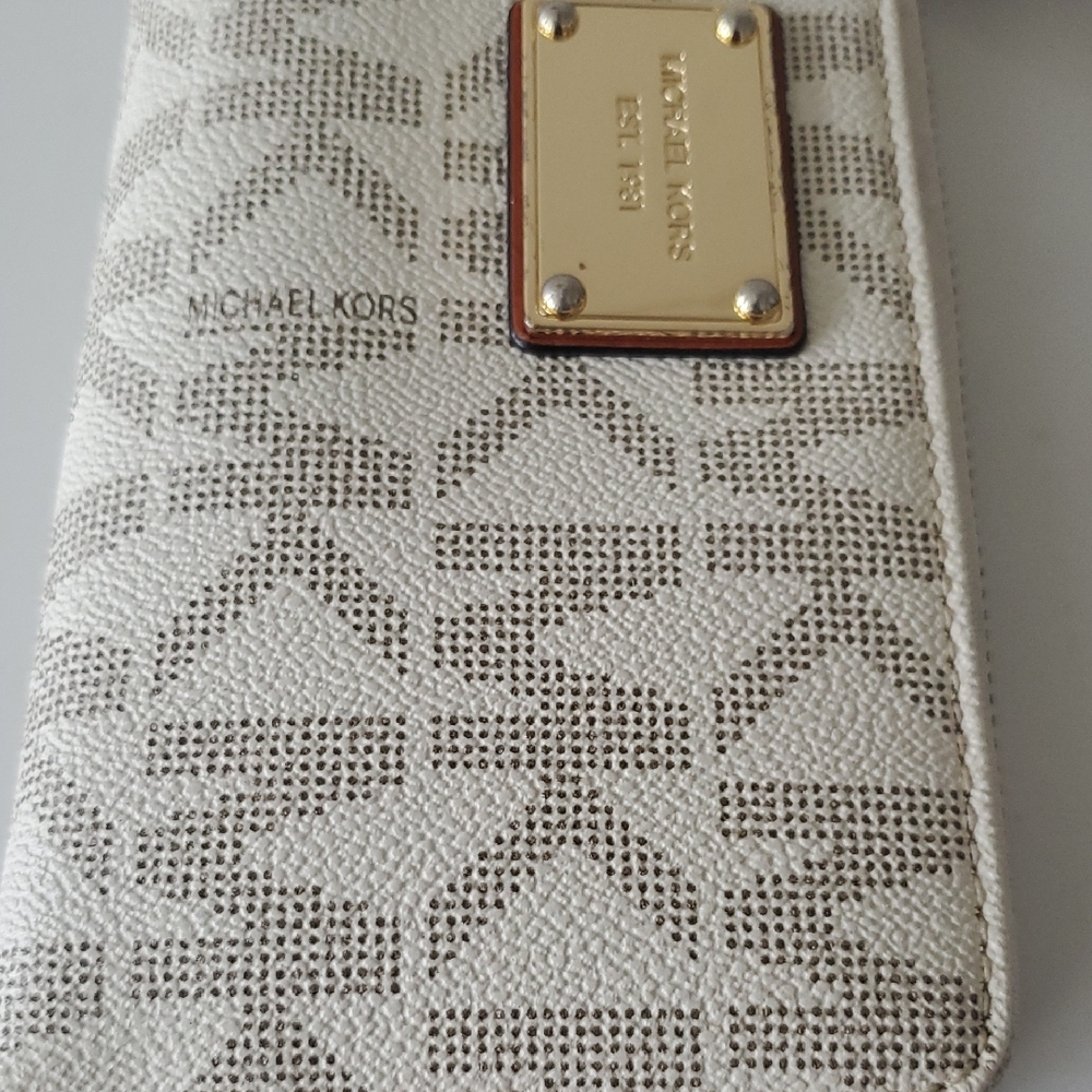 Michael Kors Cream and Brown Logo Wristlet - Picture 5 of 11
